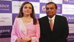 Mukesh Ambani's Reliance Communications is planning to shut Down this phone