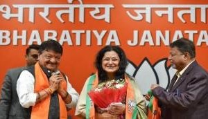 West Bengal: Piku actress Moushumi Chatterjee joins BJP in the presence of Kailash Vijayargiya; likely to contest 2019 polls