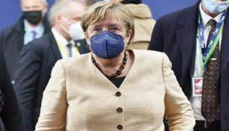 Angela Merkel calls for dialogue with Poland at EU summit