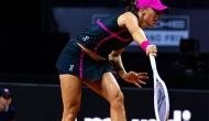 Iga Swiatek holds off Elise Mertens, reaches Stuttgart quarter-finals