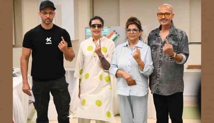 Actor Hrithik Roshan and his family
