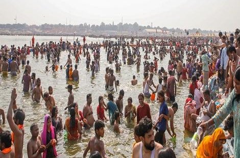 Maha Kumbh: Devotees flock to Triveni Sangam ahead of Mahashivratri